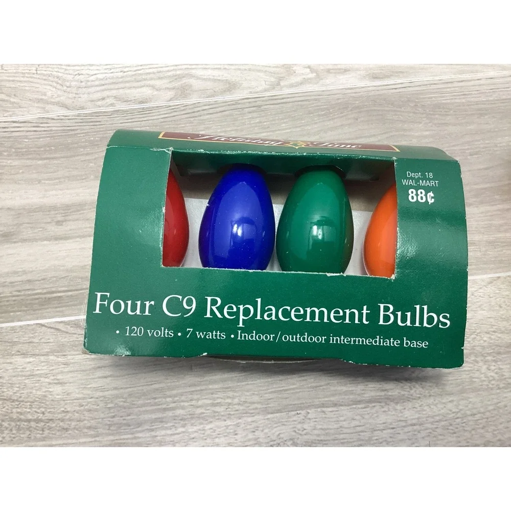 VTG Holiday Time C9 Replacement Light Bulbs 120 Volts 7 Watts New Old Stock